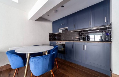 City of Westminster Apartment | Newly-Refurbished 1BR Flat, 5 min to Hyde Park