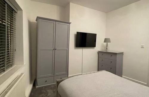 Liverpool Villa | Newly Refurbished 5 Bed House.