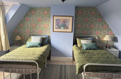 Cirencester Apartment | Newly Refurbished 2 Bedroom Flat