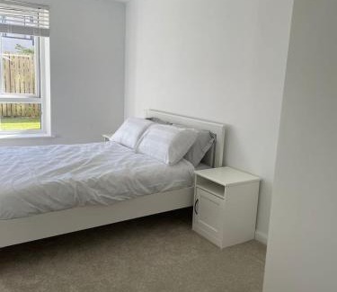 Blackburn Apartment | Newly Refurbished Large Apartment With Huge Garden
