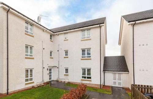 Blackburn Apartment | Newly Refurbished Large Apartment With Huge Garden