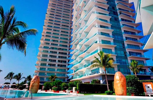 North Hotel Zone Condo | Newly remodel! Stunning Oceanfront High-Rise Condo With Breathtaking Views!