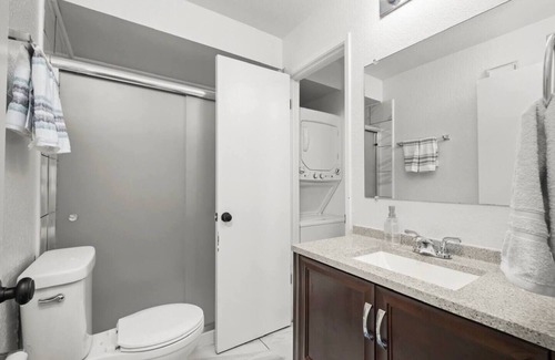 Northeast Reno Condo | Newly Remodeled 1-Bedroom Condo