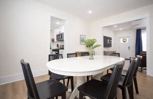 Wildwood Apartment | Newly remodeled 2 bdr apt, 1.5 block to the beach