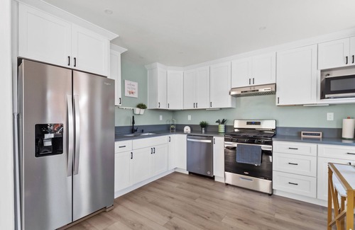 Ridgeview - Webster House | Newly Remodeled 2 Bedrooms 1 Bath with Full Kitchen, AC & Washer/Dryer