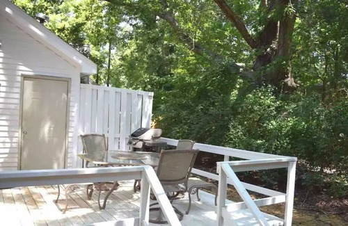 North Raleigh House | Newly Remodeled 2 BR Townhomen
