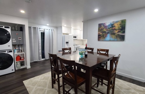 Hillsboro House | Newly Remodeled 3/2 w/King Bed Near Intel