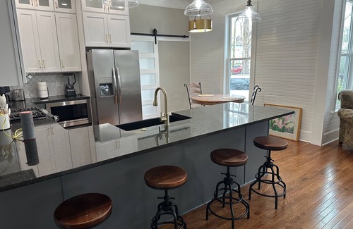 Dickson House | Newly remodeled 3 bedroom 2 bath within 5 min of Old Town Dickson dog Friendly