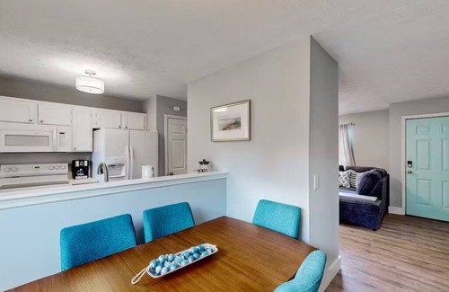 Whitemarsh Island House | Newly Remodeled 3BR/2BA Home w/Putting Green, Sleeps 8