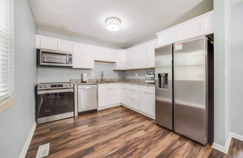Buechel Apartment | Newly Remodeled 3BR with Hot Tub and Game Room