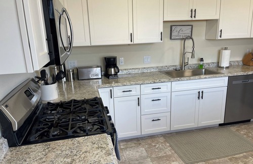 McKinleyville House | Newly remodeled 4 bedroom 3 bath house with giant fenced back yard and hot tub!