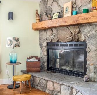 Williamsburg House | Newly Remodeled 4BDR Farmhouse Retreat 7356