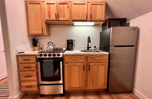 Boyd Acres Apartment | Newly Remodeled and Pet Friendly Private Studio