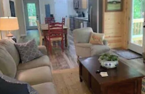 Helen Cabin | Newly Remodeled Cabin on the Chattahoochee! Walking Distance to Helen