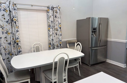 Bowie House | Newly Remodeled Cozy house in Bowie. Near 6flags,FedEx Field,Annapolis,DC.