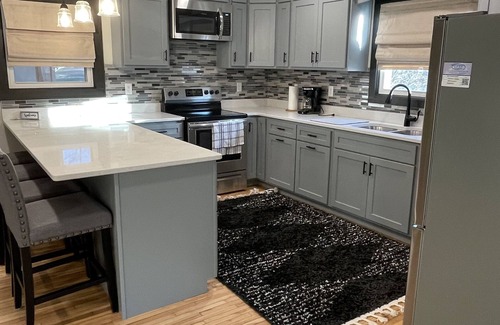 Cashton Other | Newly remodeled Farmhouse with Country Charm!nSleeps 10 people comfortably