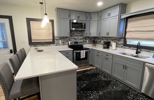 Cashton Other | Newly remodeled Farmhouse with Country Charm!nSleeps 10 people comfortably