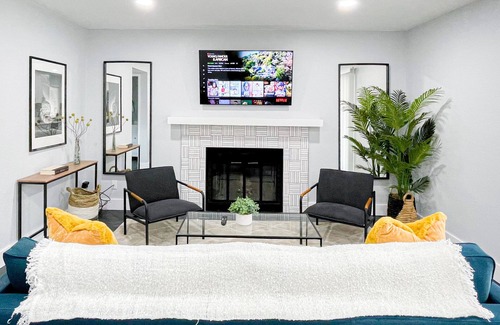 Fontana House | Newly Remodeled Home in the Heart of Fontana