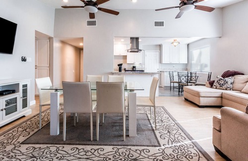 Cardiff-by-the-Sea House | Newly Remodeled House Less than a Mile From the Beach