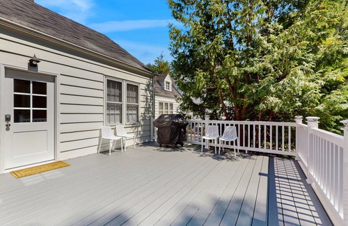 Lakeside House | Newly Remodeled Lakeview Home w/screened porch, gas grill, & 300ft from beach