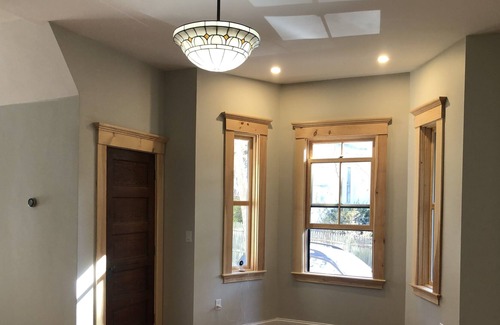 Newton Corner House | Newly remodeled luxury family home for your extended stay.