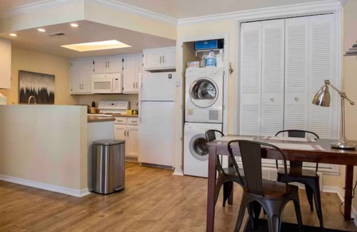 Sugar House Condo | Newly Remodeled Sugar House Unit/Long-STAYS OKAY
