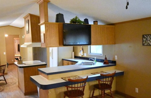 Board Camp House | Newly Remodeled-Secluded-Book today