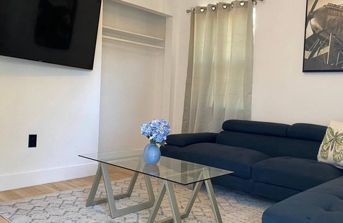 Sunset Junction Apartment | Newly Remodeled Silver Lake 1 Bedroom