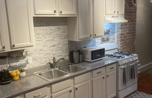 Holy Cross District House | Newly Remodeled Two-Story Retreat -9 mins from the French Quarters!