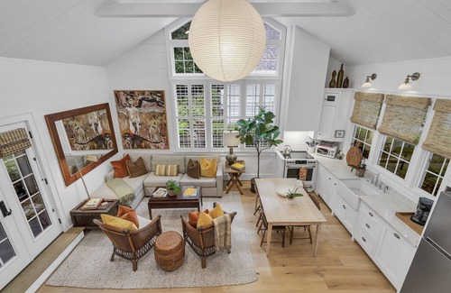 Greenville Cottage | Newly Remodeled Upscale Downtown Guest Cottage - 1br loft - Sleeps 6