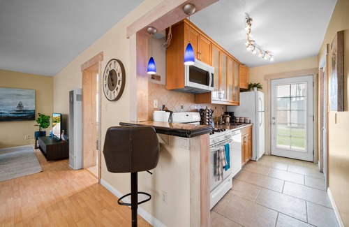 Imperial Beach House | Newly remodeled 2 bedroom house fast wifi in Imperial Beach