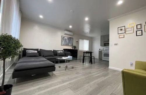 Arcadia House | Newly Remodeled Whimsical 2bedroom House-Arcadia