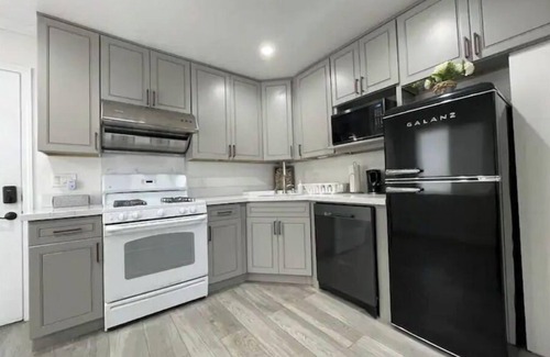 Arcadia House | Newly Remodeled Whimsical 2bedroom House-Arcadia