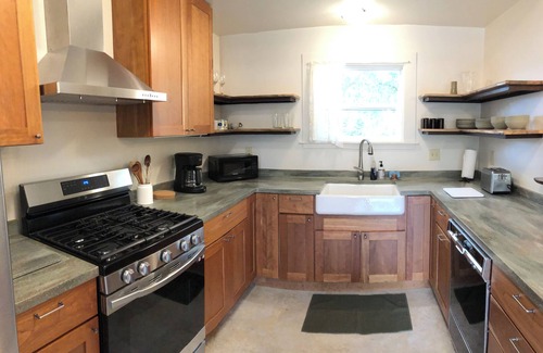 Arcata House | Newly remolded 4-bedroom Victorian house in charming Arcata.