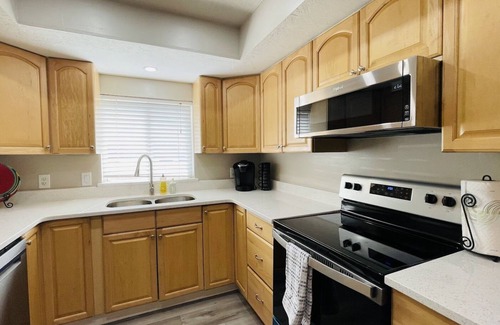 Midvale House | Newly remolded entire home near 4 world-class ski resorts