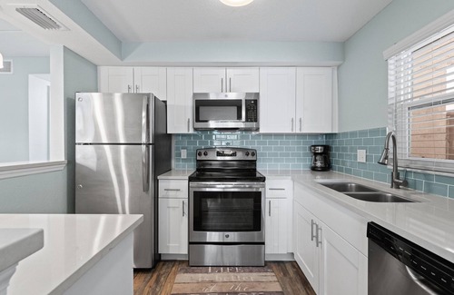 North Redington Beach Condo | Newly renovated 2/2 in N Redington Beach