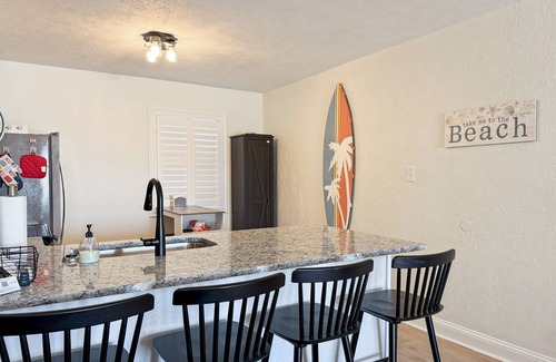 McCutcheon Field Condo | 🌊 Newly Renovated Oceanfront Condo | Sleeps 8 | North Topsail Beach, NC