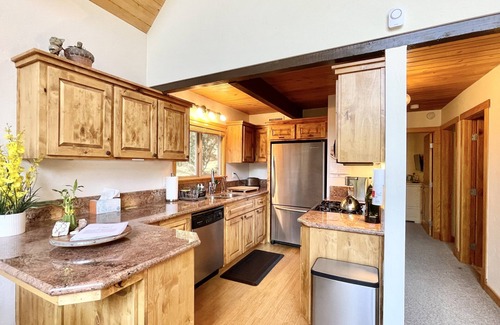 Pine Mountain Club Cabin | Newly Renovated with one of the Best Views