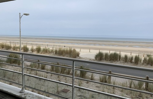 Fort-Mahon-Plage Apartment | Newly renovated 1BR apartment with parking in Fort-Mahon-Plage