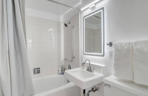 Gadsden Apartment | Newly Renovated 1 Bedroom Apartment near Downtown
