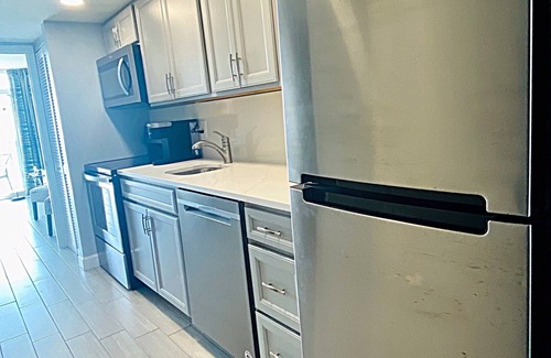Myrtle Beach Condo | Newly renovated 15th floor Direct Oceanfront Condo