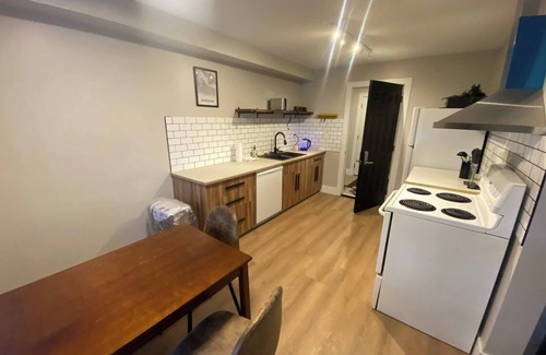 Southwest Edmonton House | Newly Renovated 1br1ba With Asian Style Tea Room