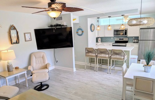 Siesta Key Condo | Newly Renovated! 2 Bed Family Friendly Condo w/Beach Access & Prime Location!