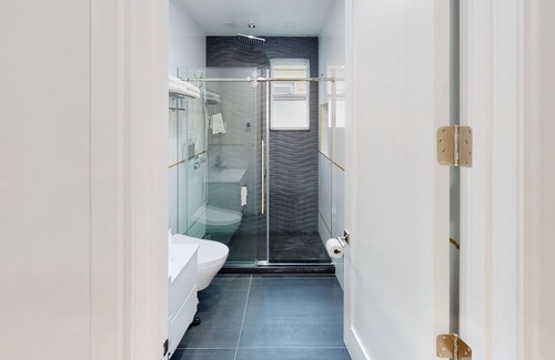 Sheepshead Bay Condo | Newly renovated 2-bedroom in Sheepshead Bay, Brooklyn