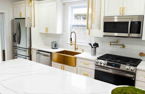 Fields Corner West Condo | Newly renovated 2 bedroom 2 bath condo