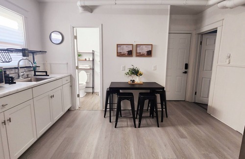 Niagara Falls Apartment | Newly renovated 2 bedroom unit