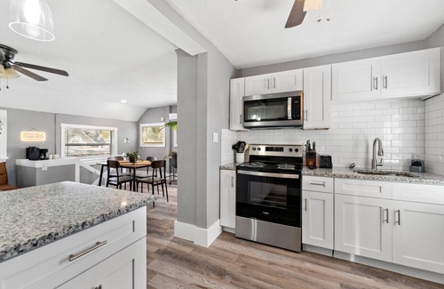 St. Petersburg - Clearwater House | Newly renovated 2/1 in the heart of St.pete