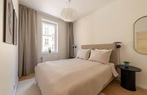 Norrebro Apartment | Newly Renovated 2BR with Balcony