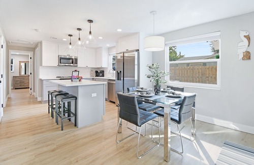 Seminole House | Newly Renovated 3/2 - Close to Beaches & Attractions