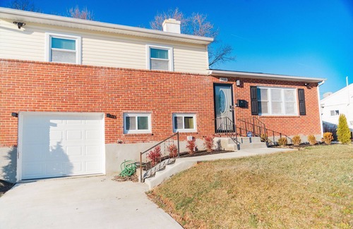 Catonsville House | Newly Renovated 3 Bed, 2 Bath Split Level Home in Catonsville